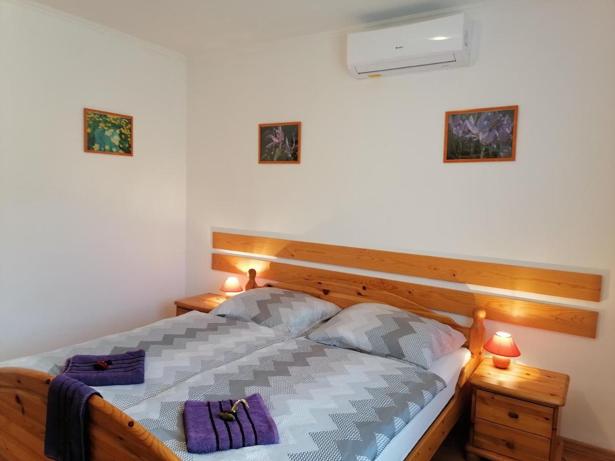 8888 Apartmanhaz Lispeszentadorján Екстериор снимка