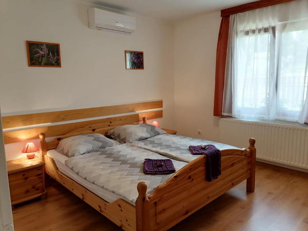 8888 Apartmanhaz Lispeszentadorján Екстериор снимка